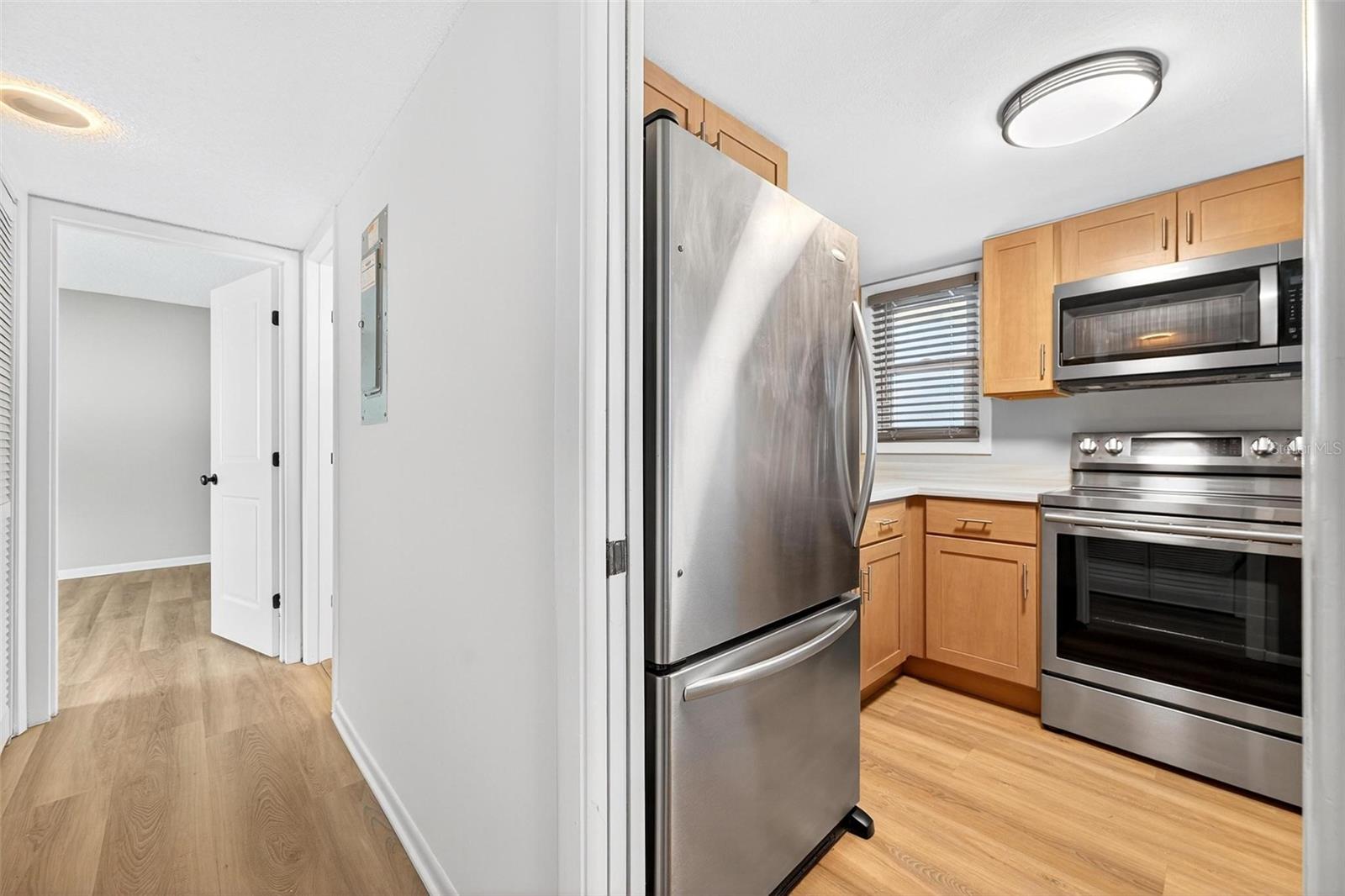 BUNKER HILLS INC - Residential Lease