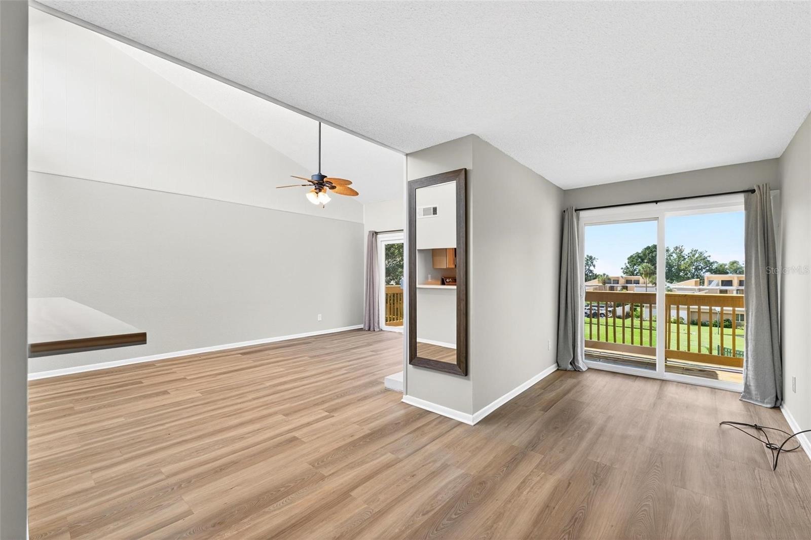 BUNKER HILLS INC - Residential Lease