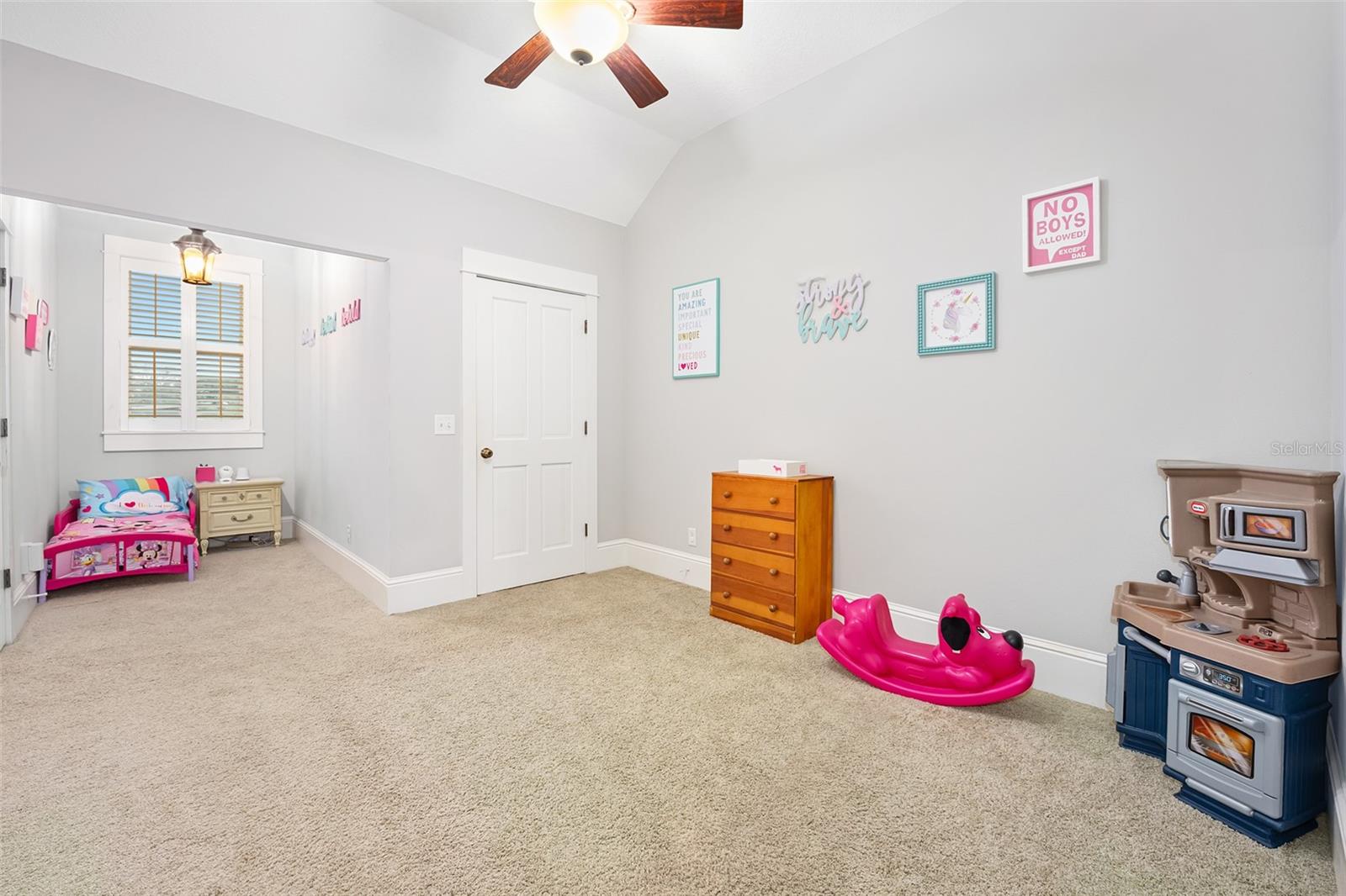 HICKORY LANE - Residential