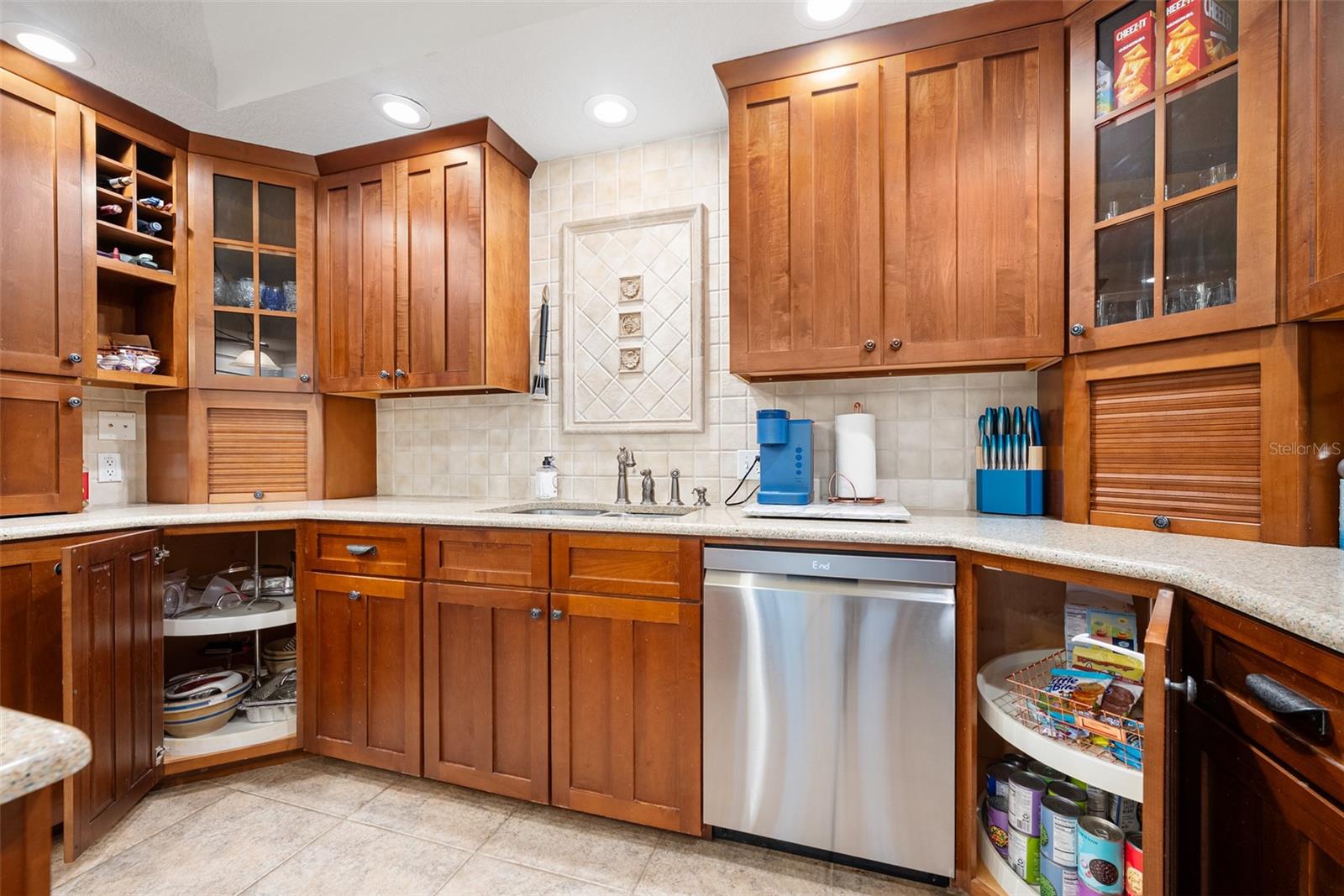 HICKORY LANE - Residential