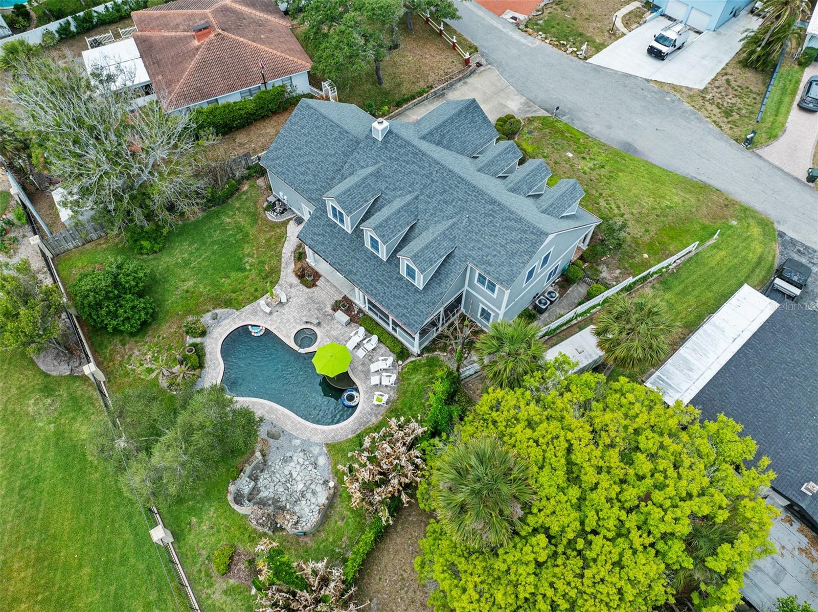 2 HICKORY LANE