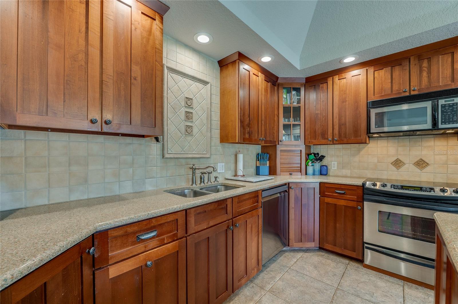 HICKORY LANE - Residential