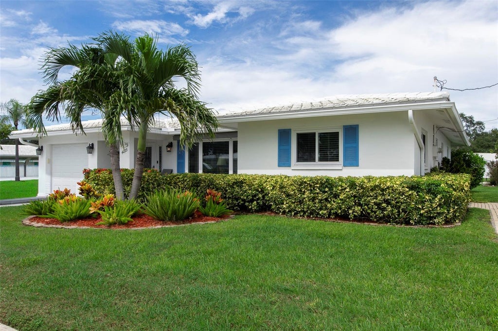 Photo of 4035 Mainlands Boulevard N, Pinellas Park, FL 33782 (MLS # TB8545550)