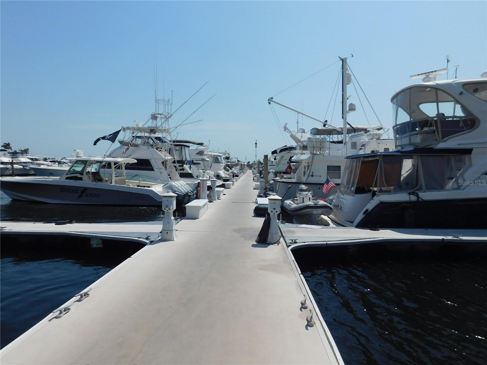 RIVIERA DUNES MARINA - Residential