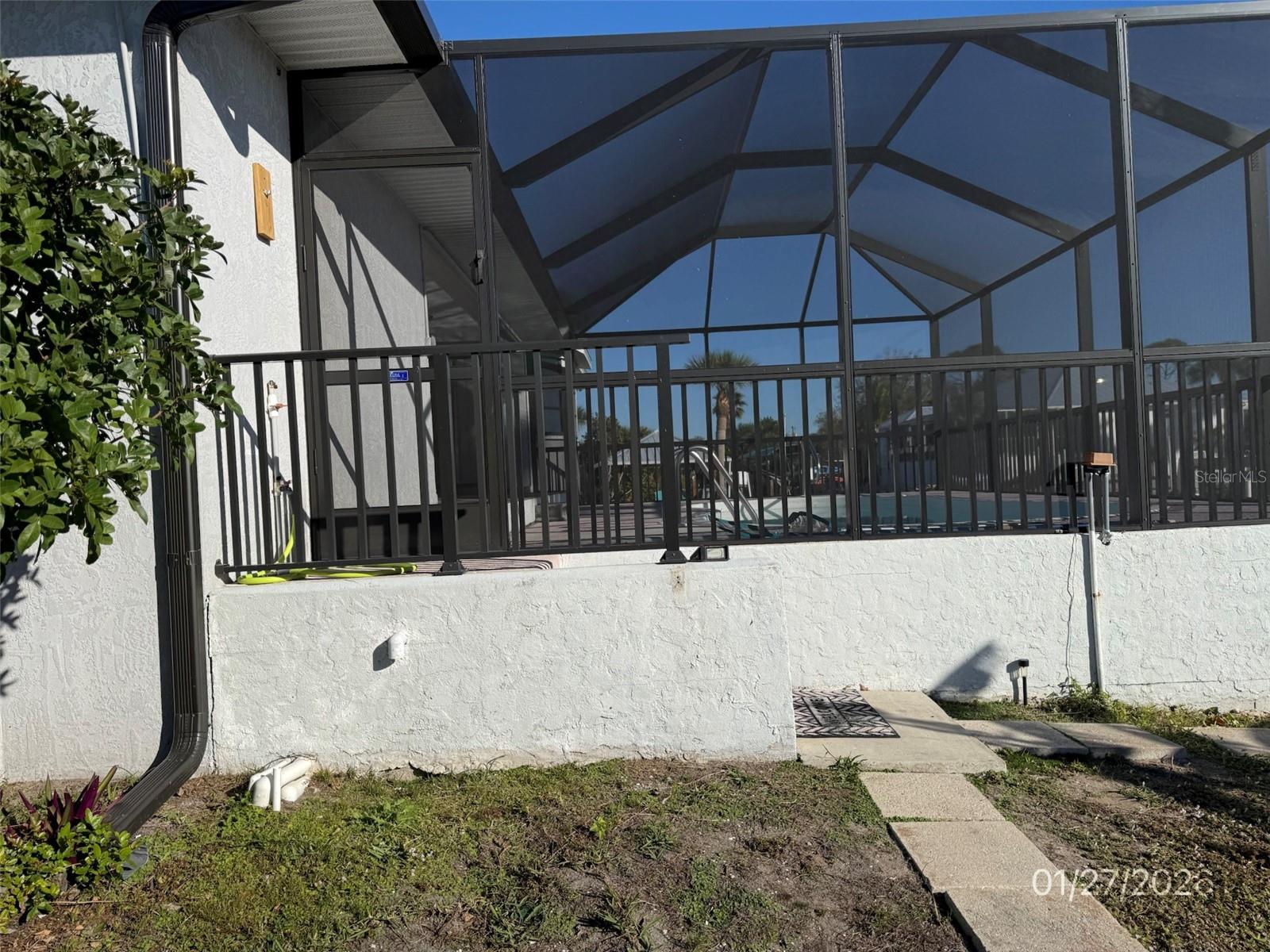 ROCKY CREEK GARDEN - Residential Lease