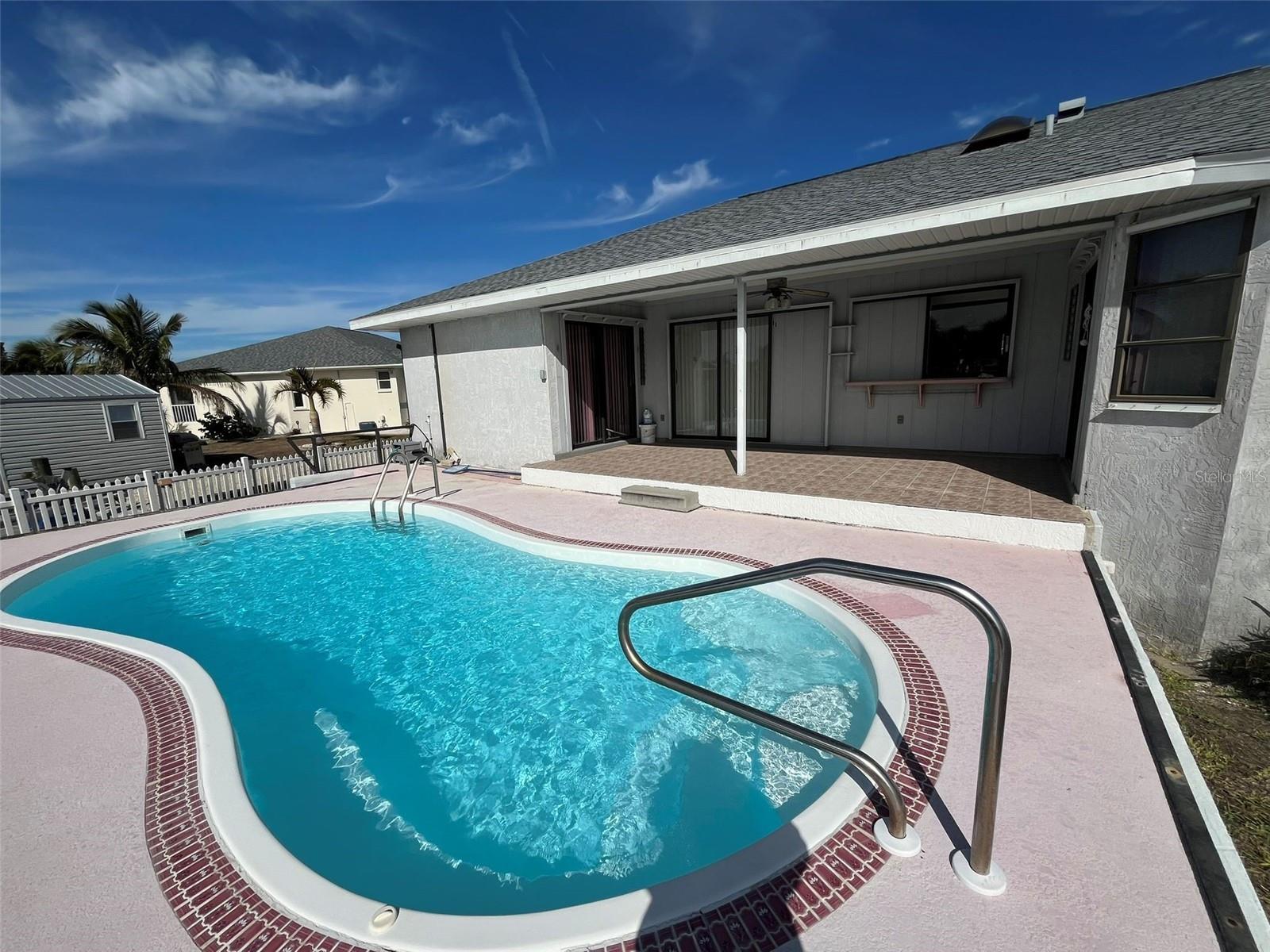 ROCKY CREEK GARDEN - Residential Lease