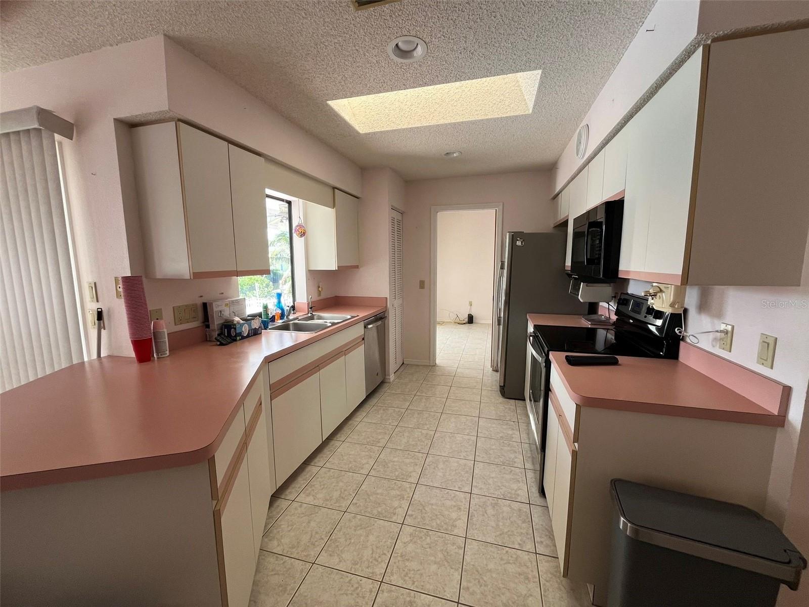 ROCKY CREEK GARDEN - Residential Lease