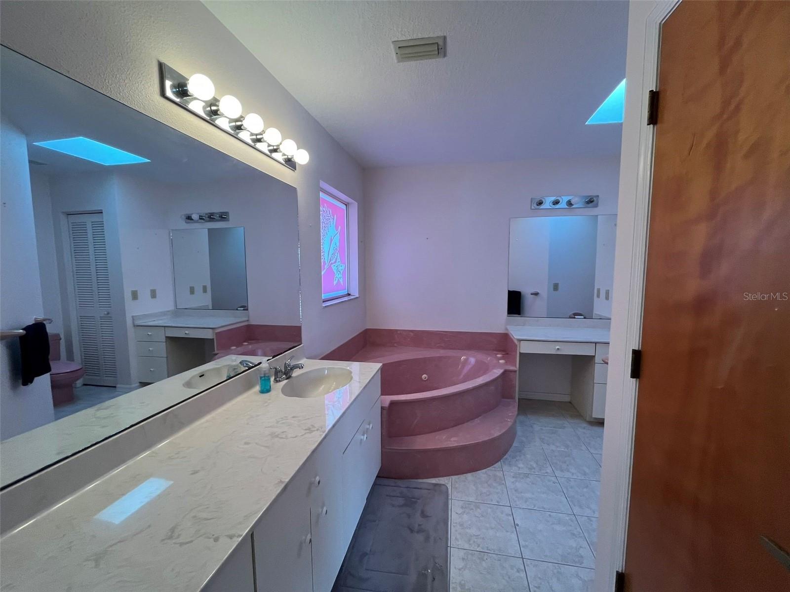 ROCKY CREEK GARDEN - Residential Lease