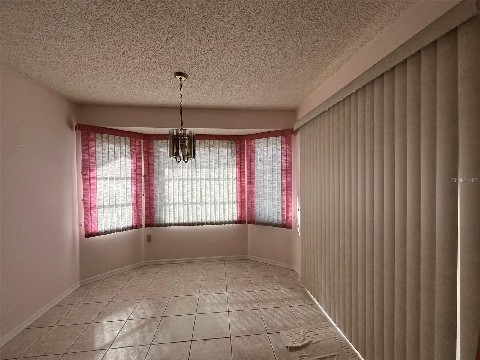 ROCKY CREEK GARDEN - Residential Lease