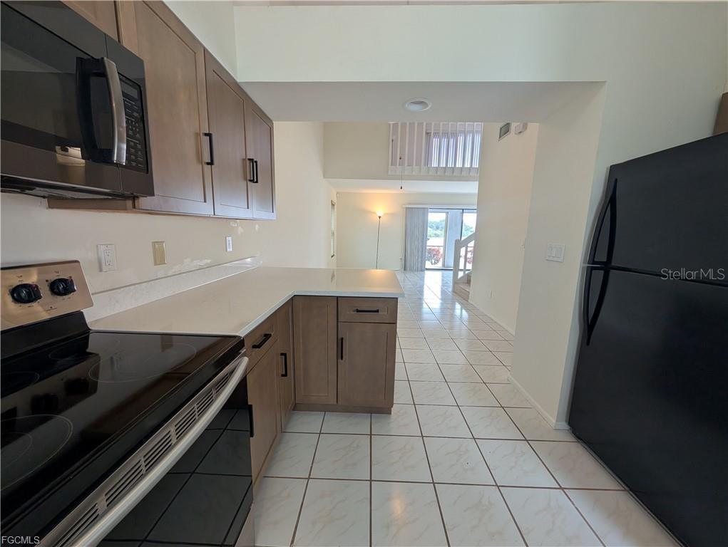 LAKE EDGE ESTATES - Residential