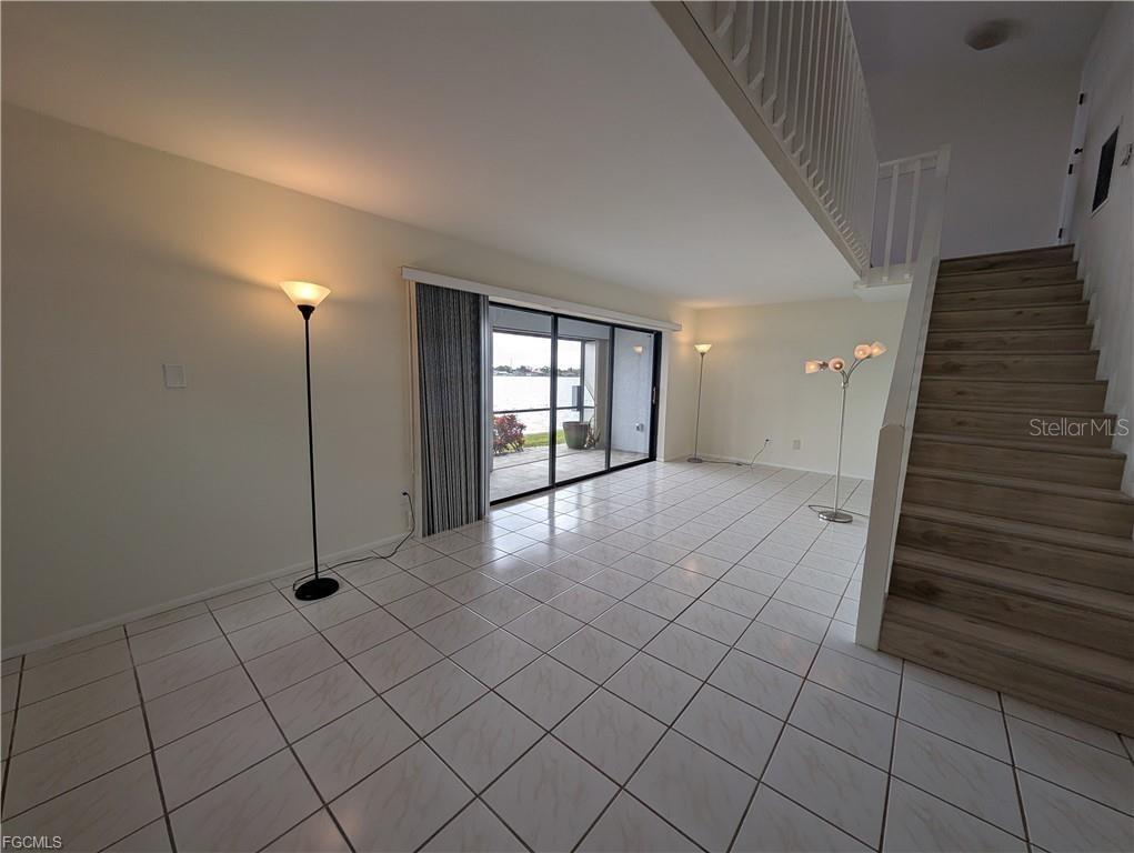 LAKE EDGE ESTATES - Residential