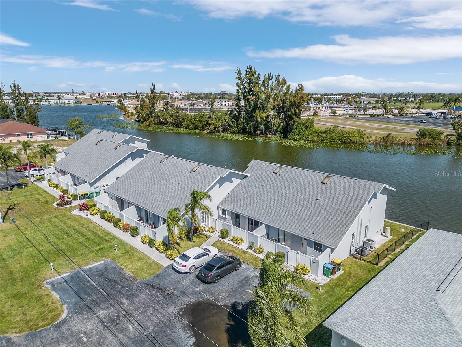 LAKE EDGE ESTATES - Residential