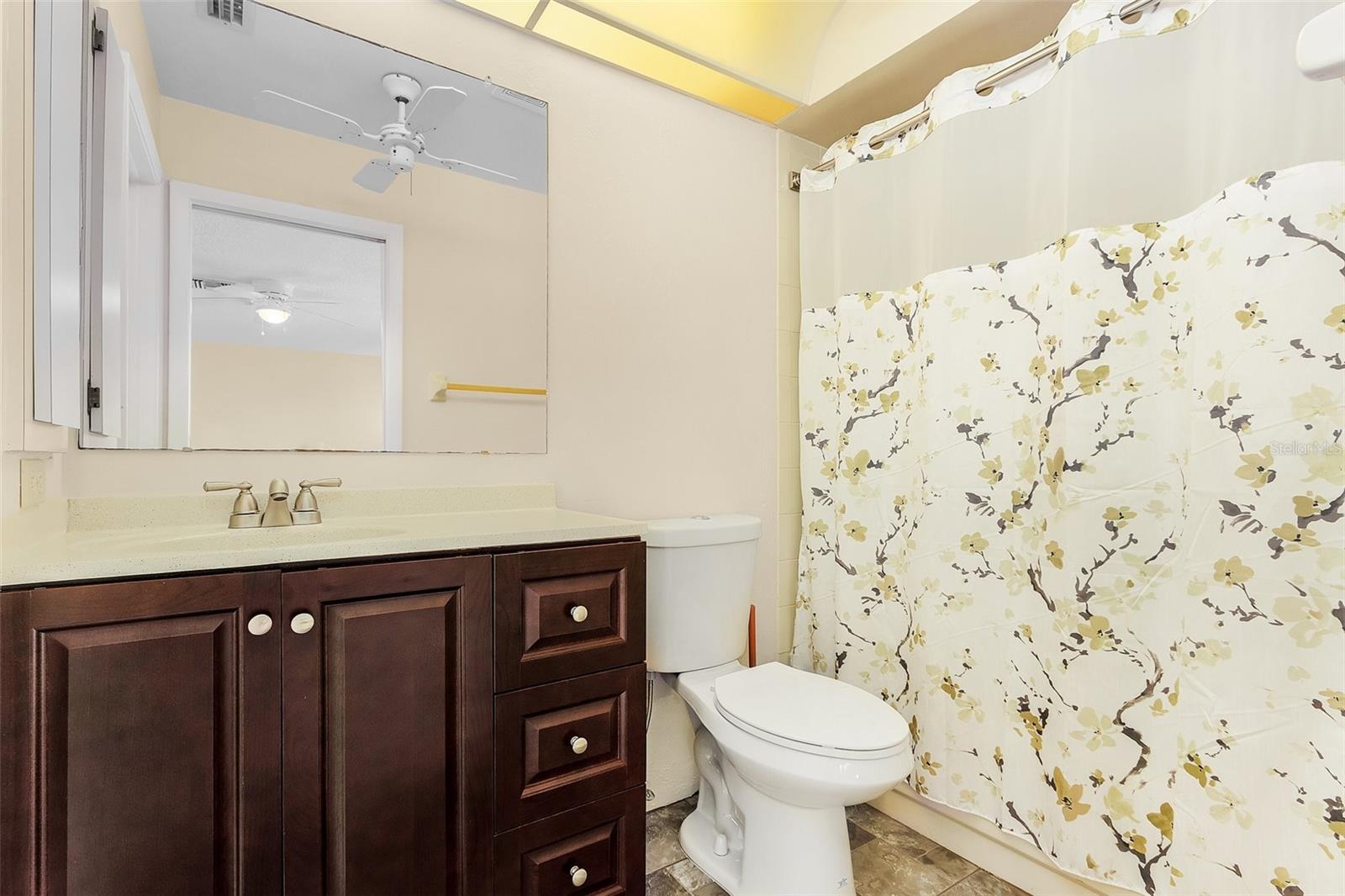 LAKE EDGE ESTATES - Residential