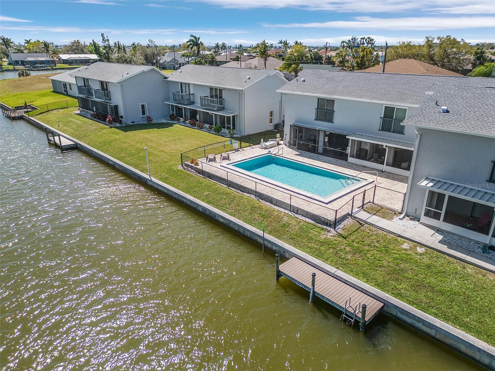 LAKE EDGE ESTATES - Residential