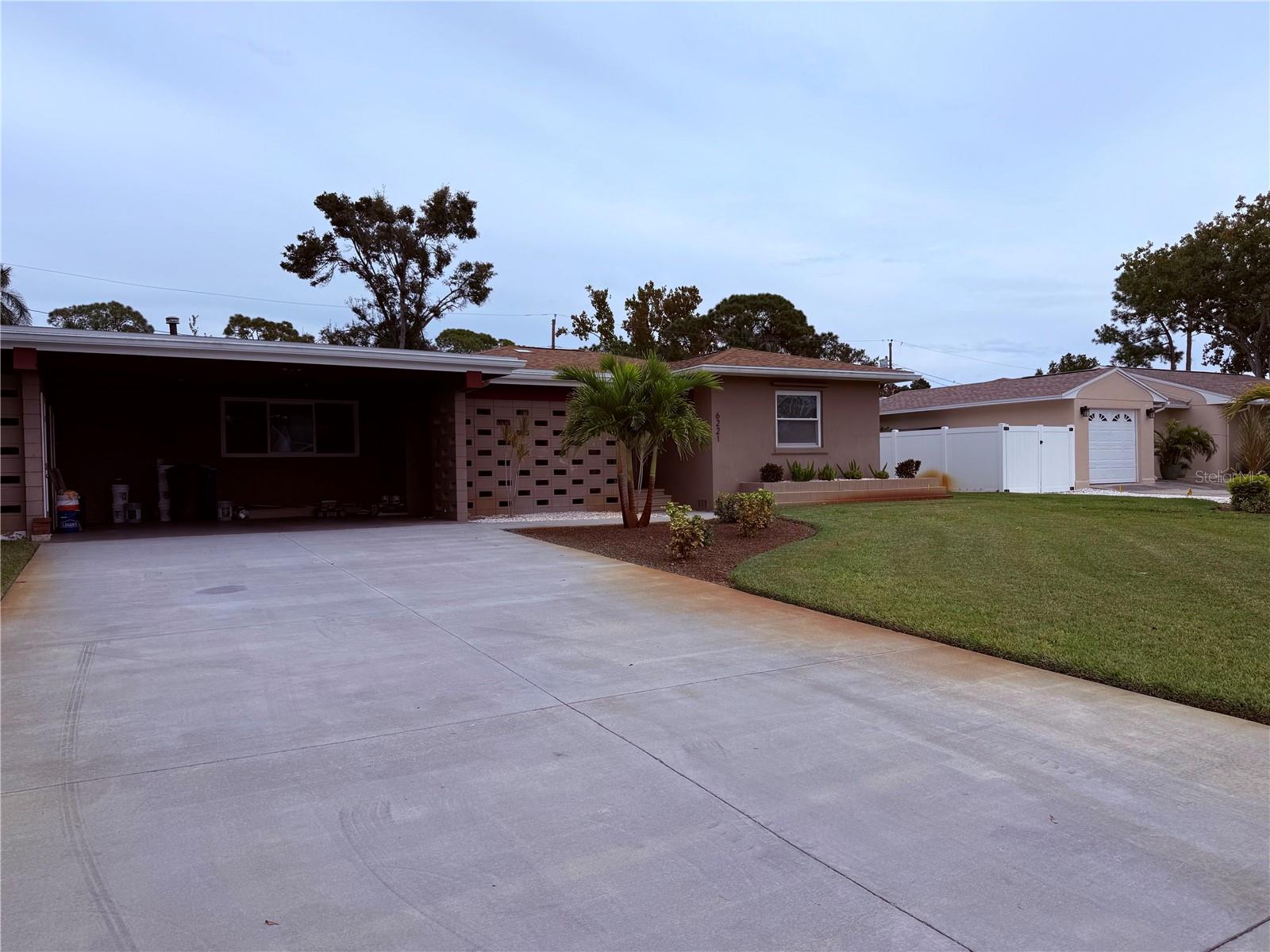 EAGLE CREST - Residential