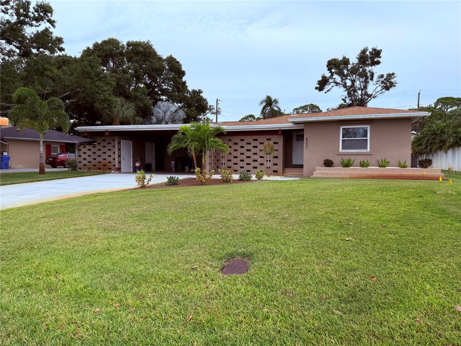 EAGLE CREST - Residential