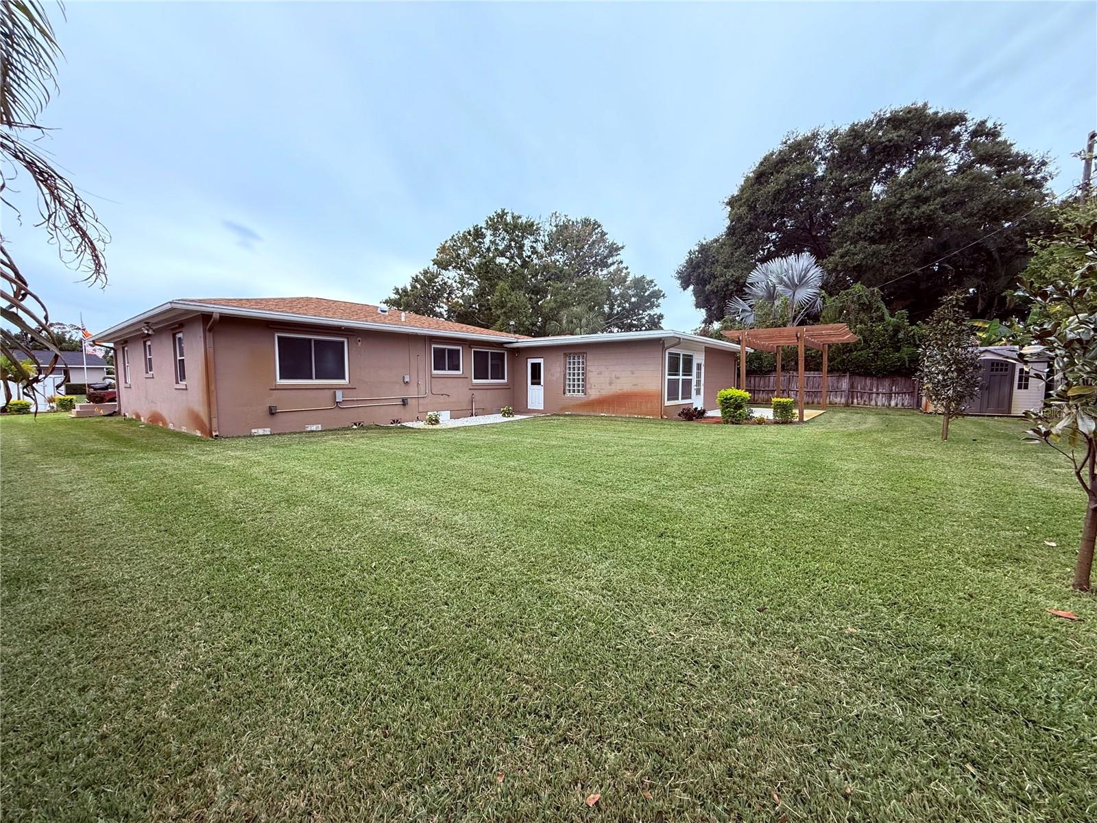 EAGLE CREST - Residential