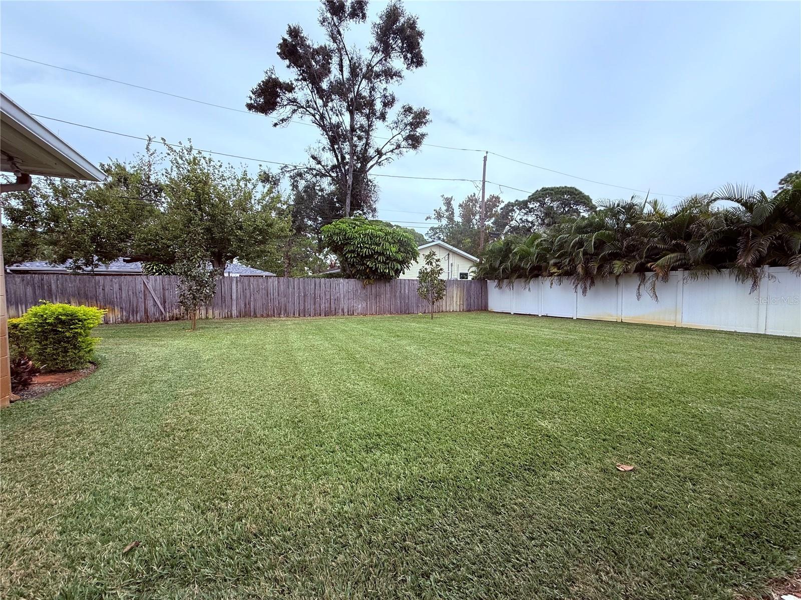 EAGLE CREST - Residential