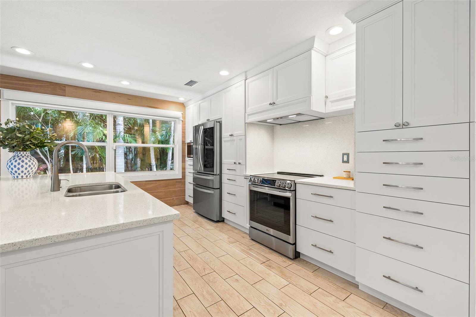 BELLEAIR ESTATES REV 3RD ADD - Residential