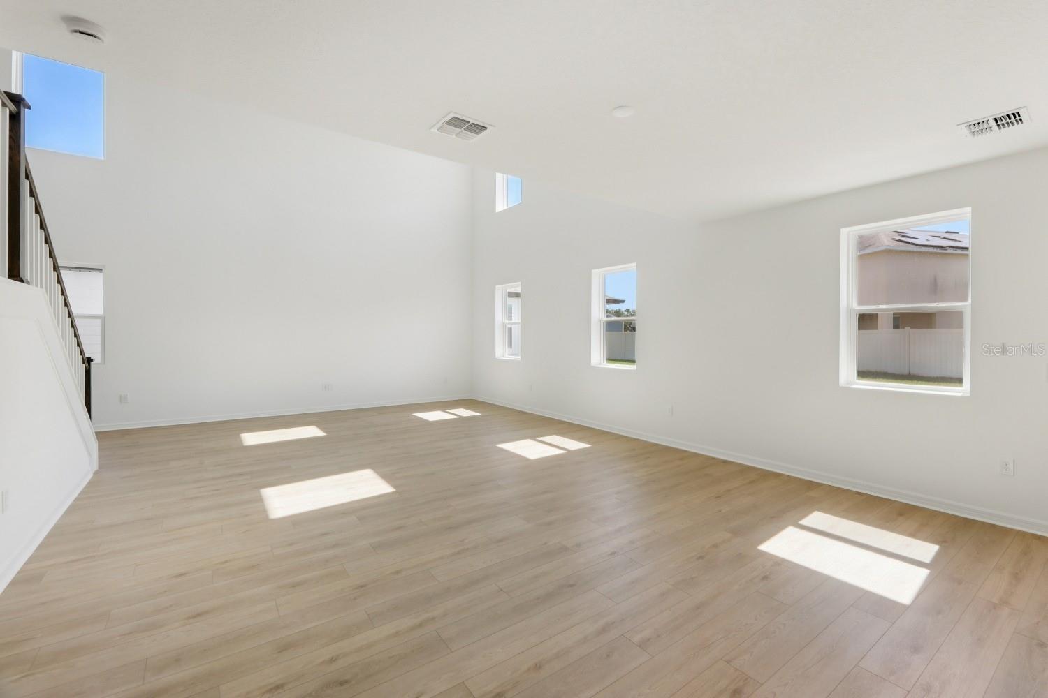 ELLINGTON PLACE - Residential