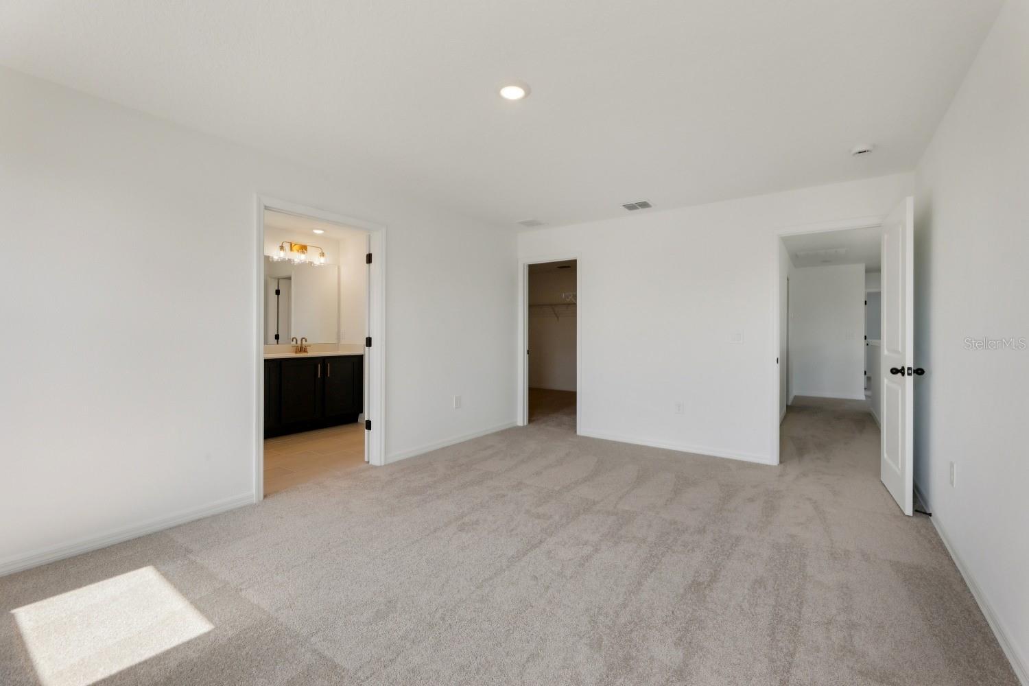 ELLINGTON PLACE - Residential