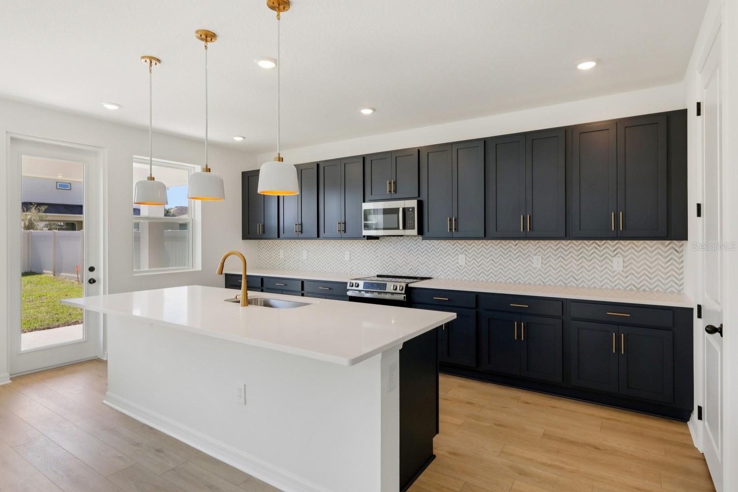 ELLINGTON PLACE - Residential