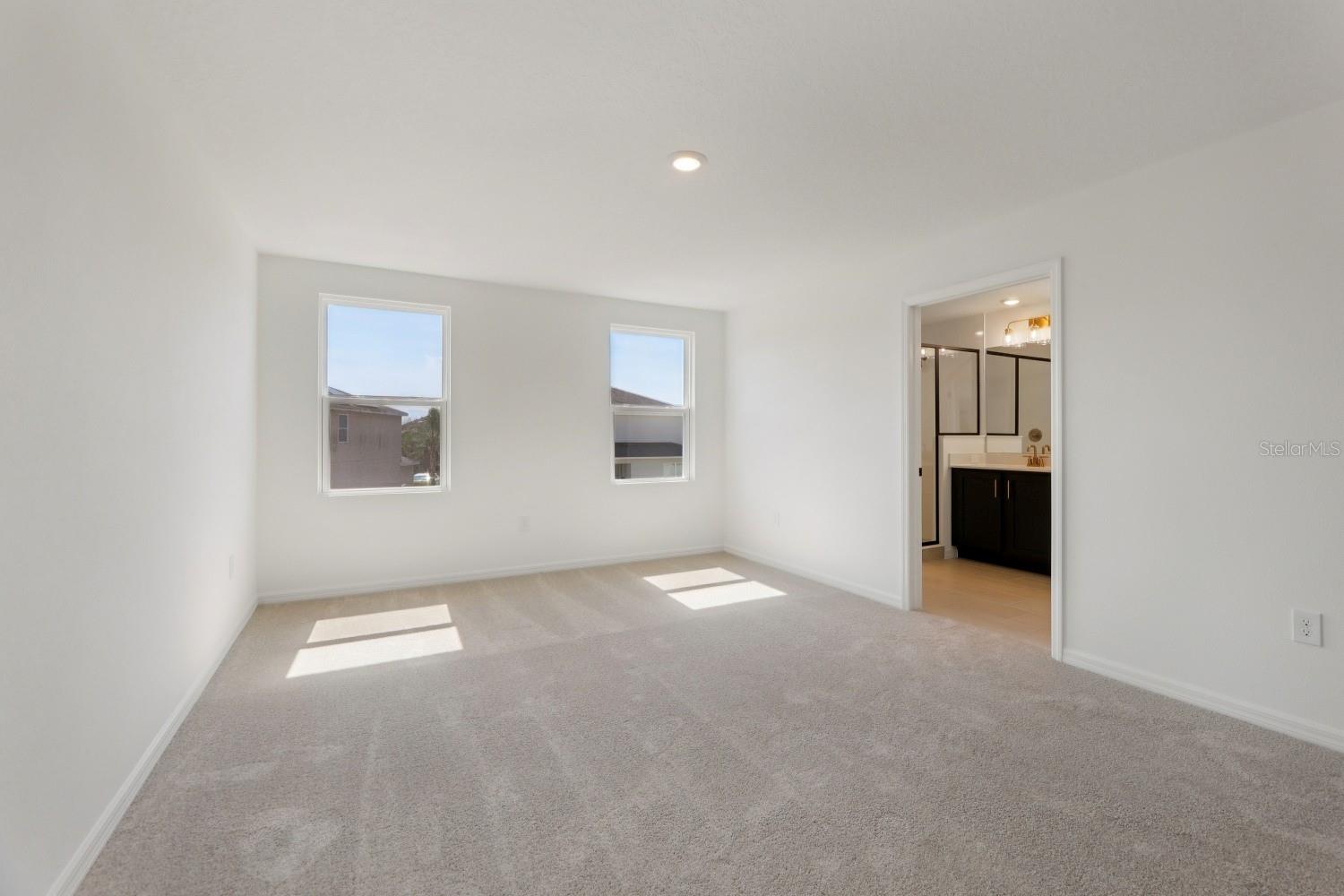 ELLINGTON PLACE - Residential