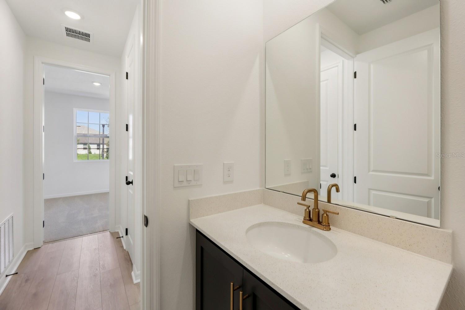 ELLINGTON PLACE - Residential