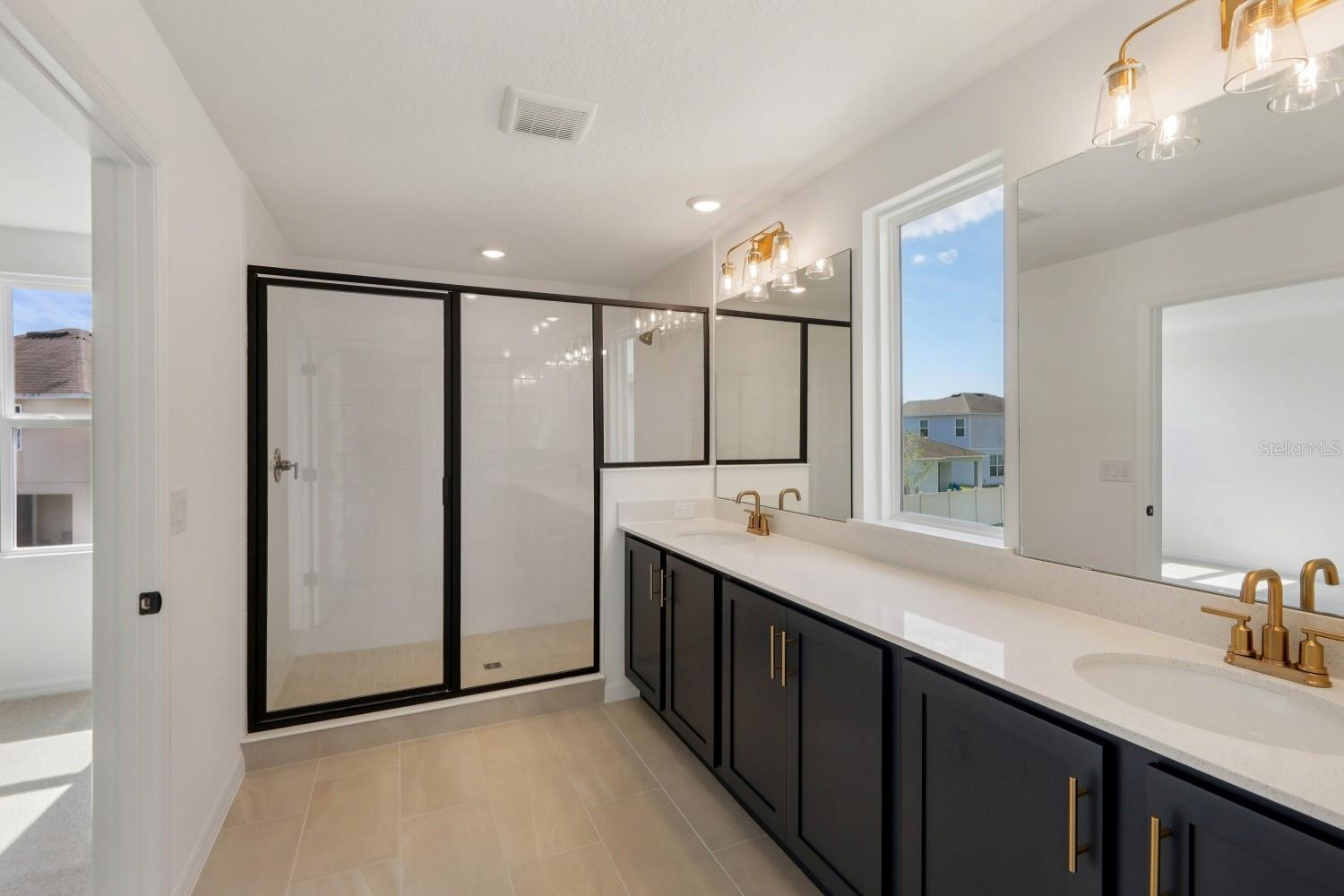ELLINGTON PLACE - Residential