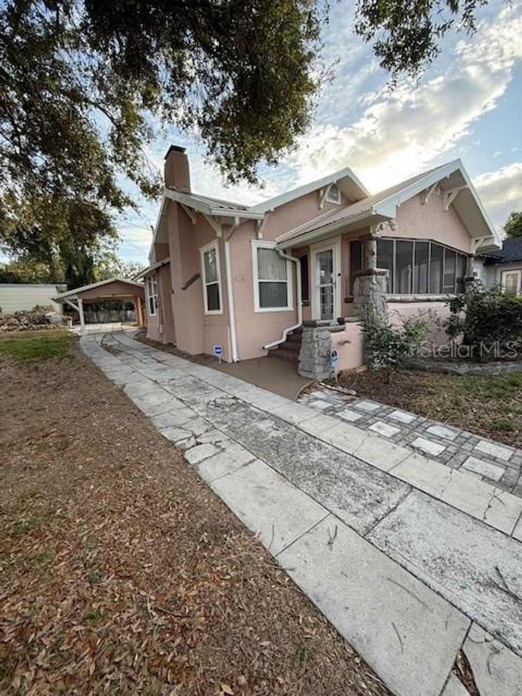 Photo of 414 Avenue C NE, Winter Haven, FL 33881 (MLS # P4937606)