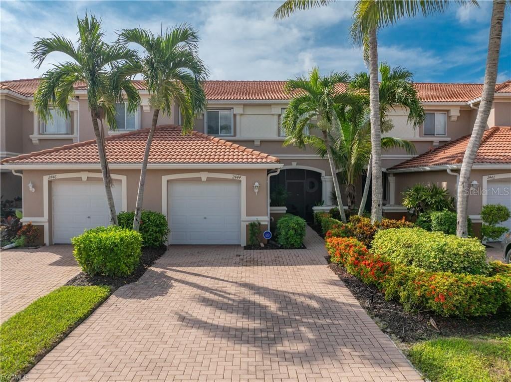2444 LAURENTINA LANE
