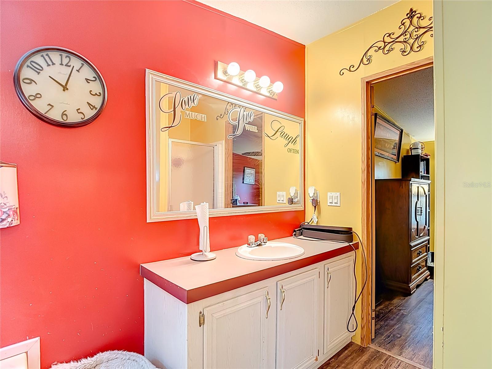 COLONY VILLAGE - Residential