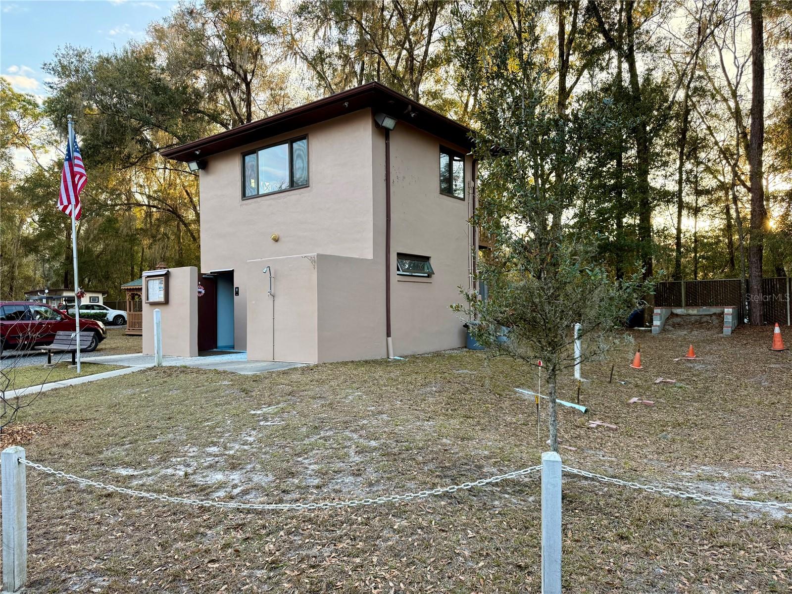 RAINBOW SPGS 01 REP - Land