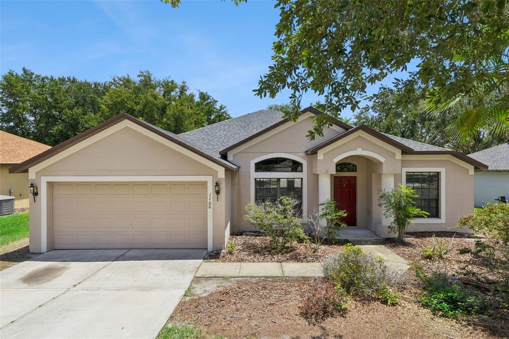 Photo of 1106 Natural Oaks Drive, Orange City, FL 32763 (MLS # O6430019)