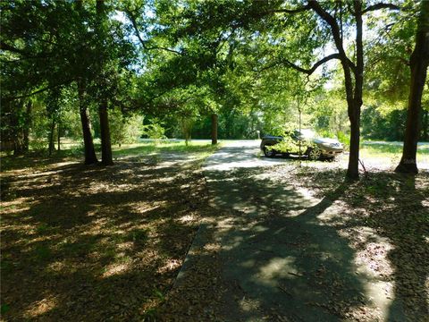 A home in DUNNELLON