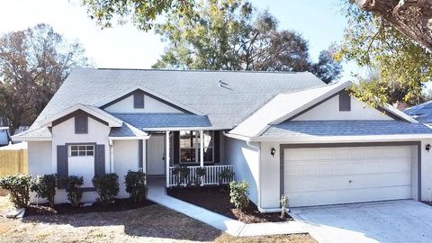 Photo of 2494 Tremont Drive, Eustis, FL 32726 (MLS # G5108124)