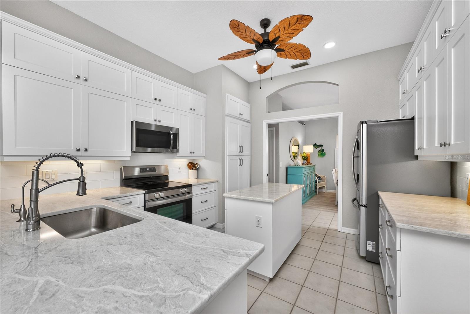 ROTONDA WEST PEBBLE BEACH - Residential