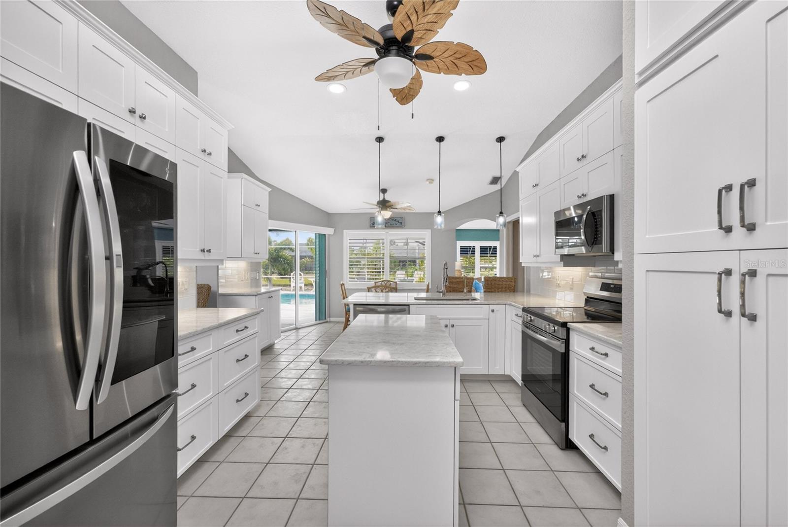 ROTONDA WEST PEBBLE BEACH - Residential