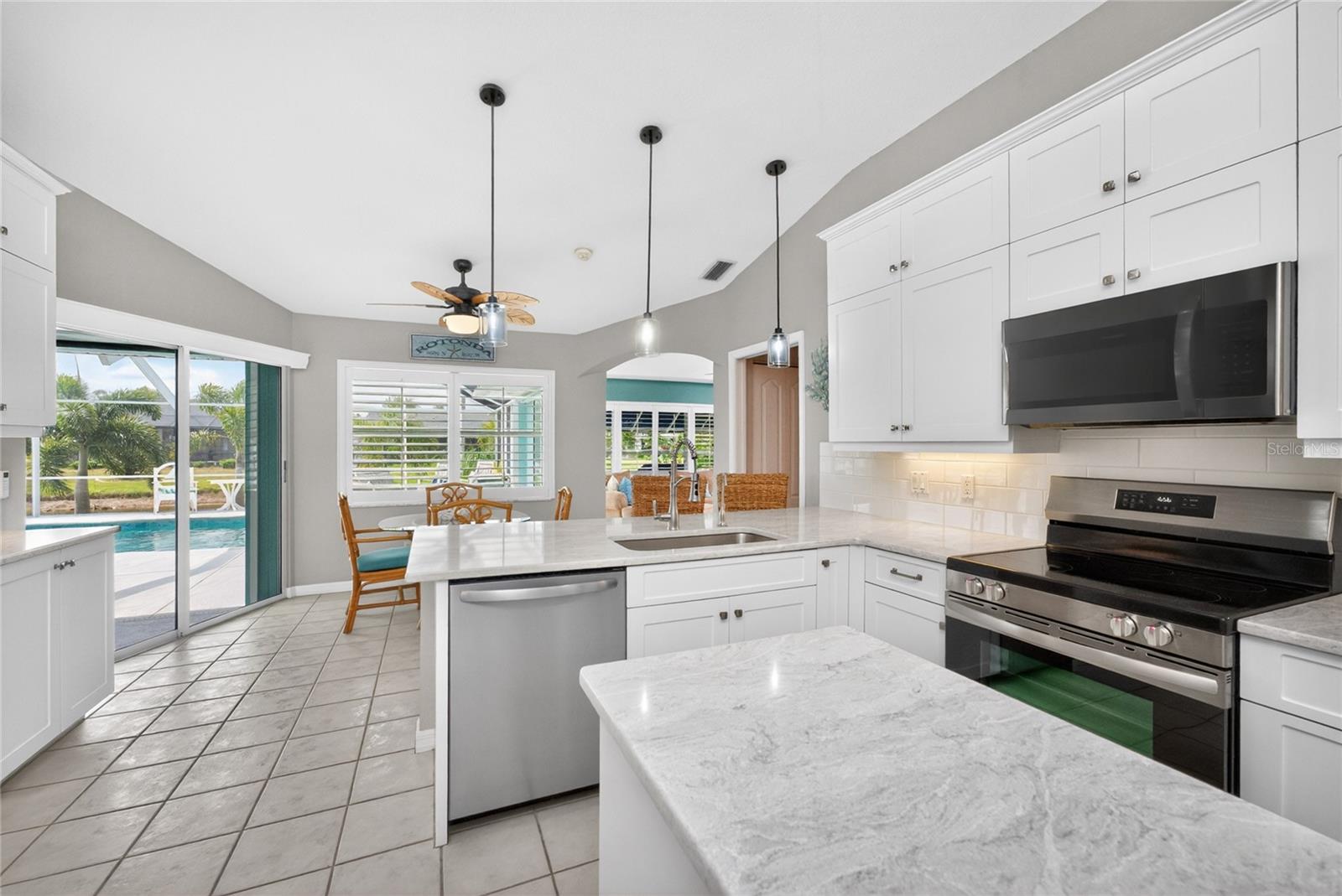 ROTONDA WEST PEBBLE BEACH - Residential