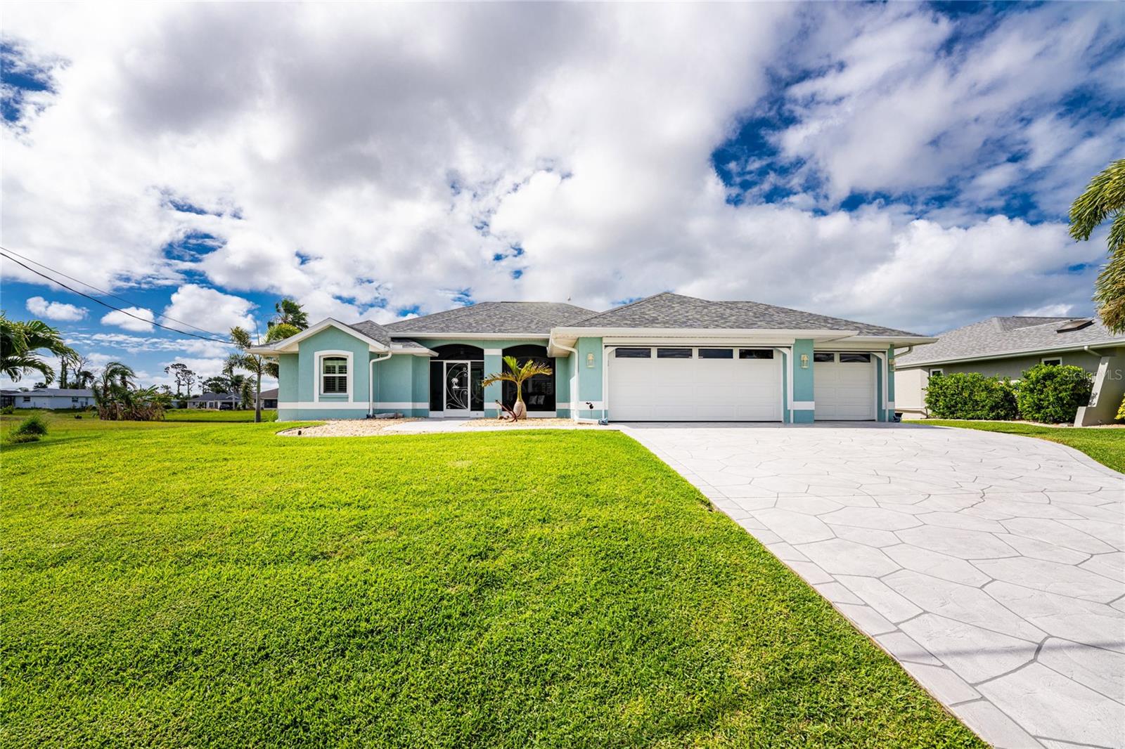 ROTONDA WEST PEBBLE BEACH - Residential