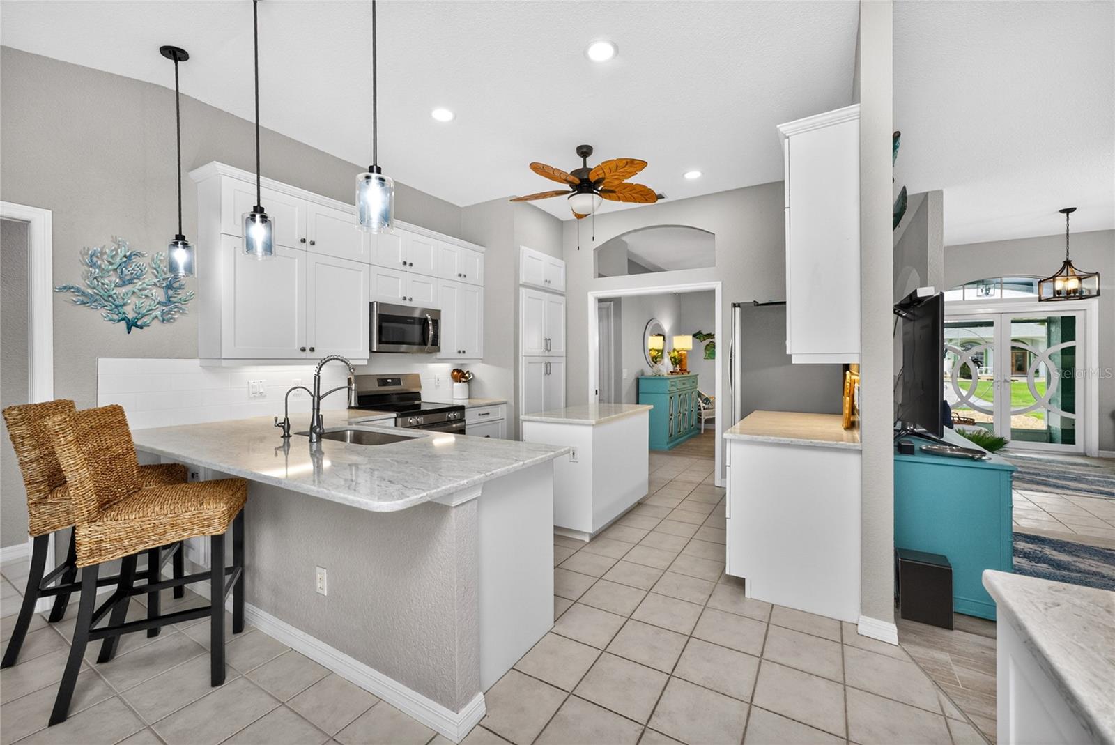 ROTONDA WEST PEBBLE BEACH - Residential