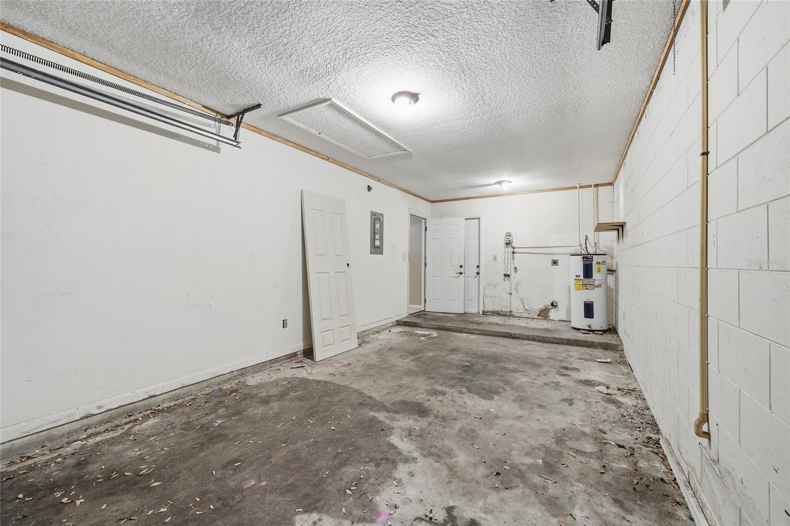 LAKE JOANNA HEIGHTS - Residential