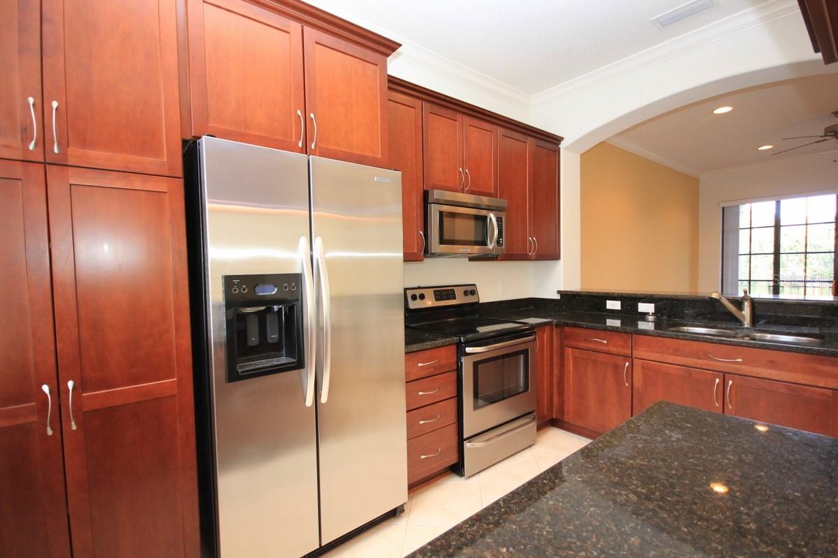 WESTSHORE YACHT CLUB TWNHMS - Residential Lease