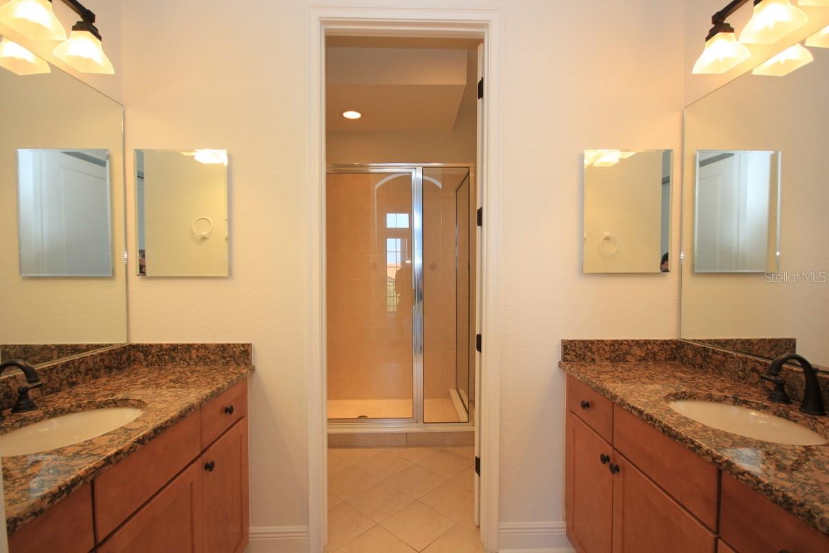 WESTSHORE YACHT CLUB TWNHMS - Residential Lease