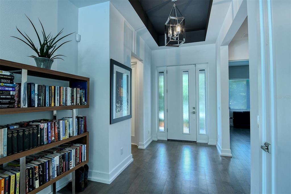 HOMES/LAUREL PARK - Residential