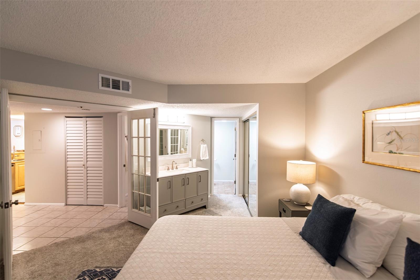 OAKS 04 - Residential