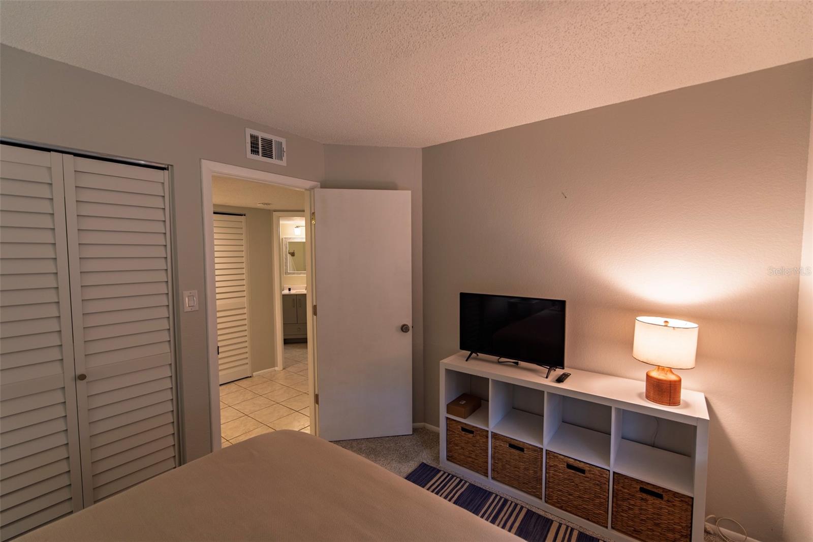 OAKS 04 - Residential