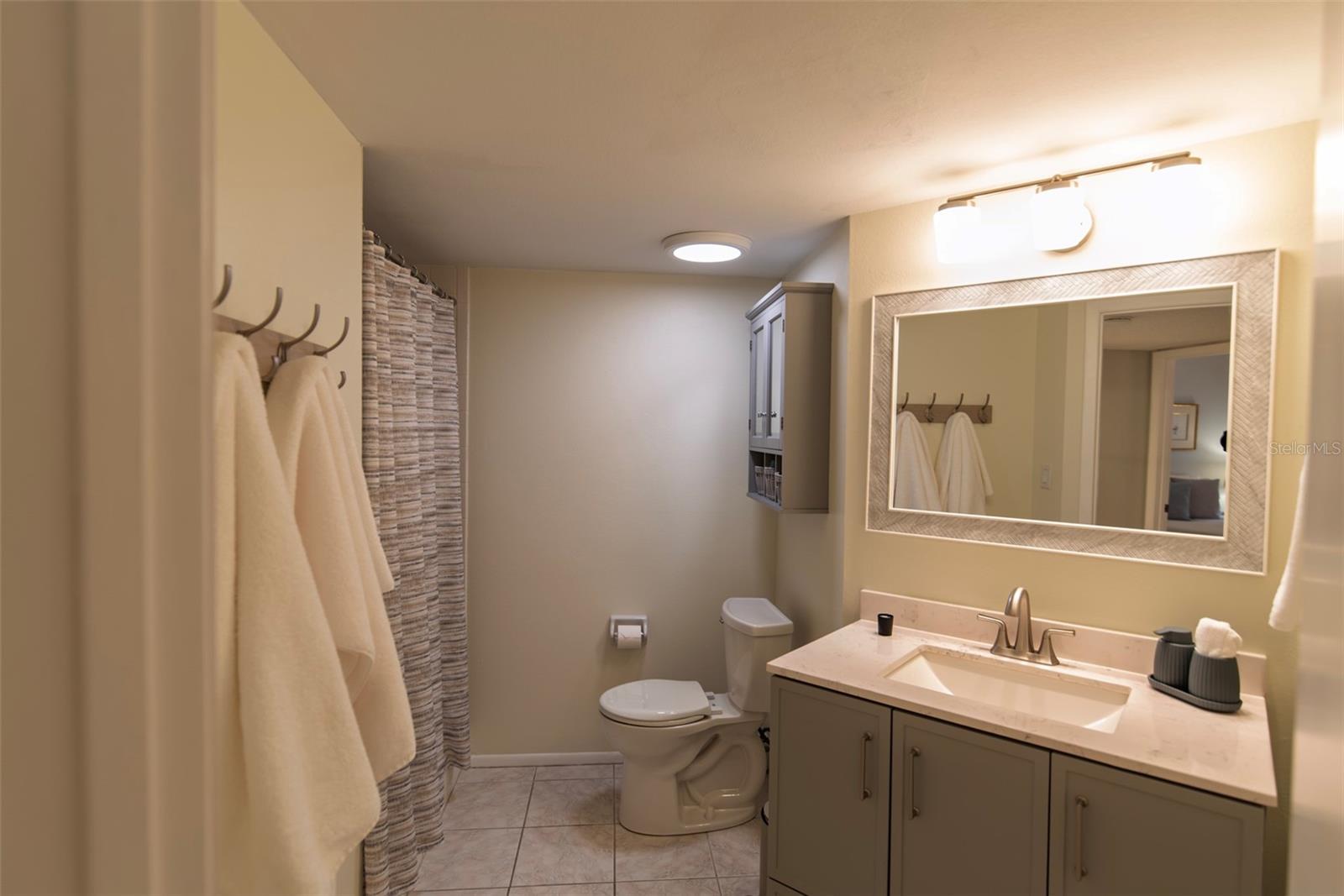 OAKS 04 - Residential