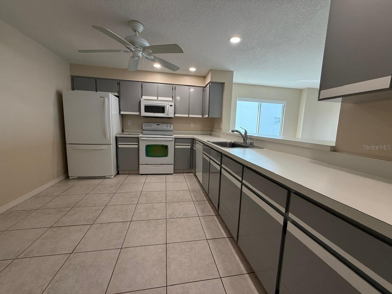 PARK BEACH CLUB - Residential Lease