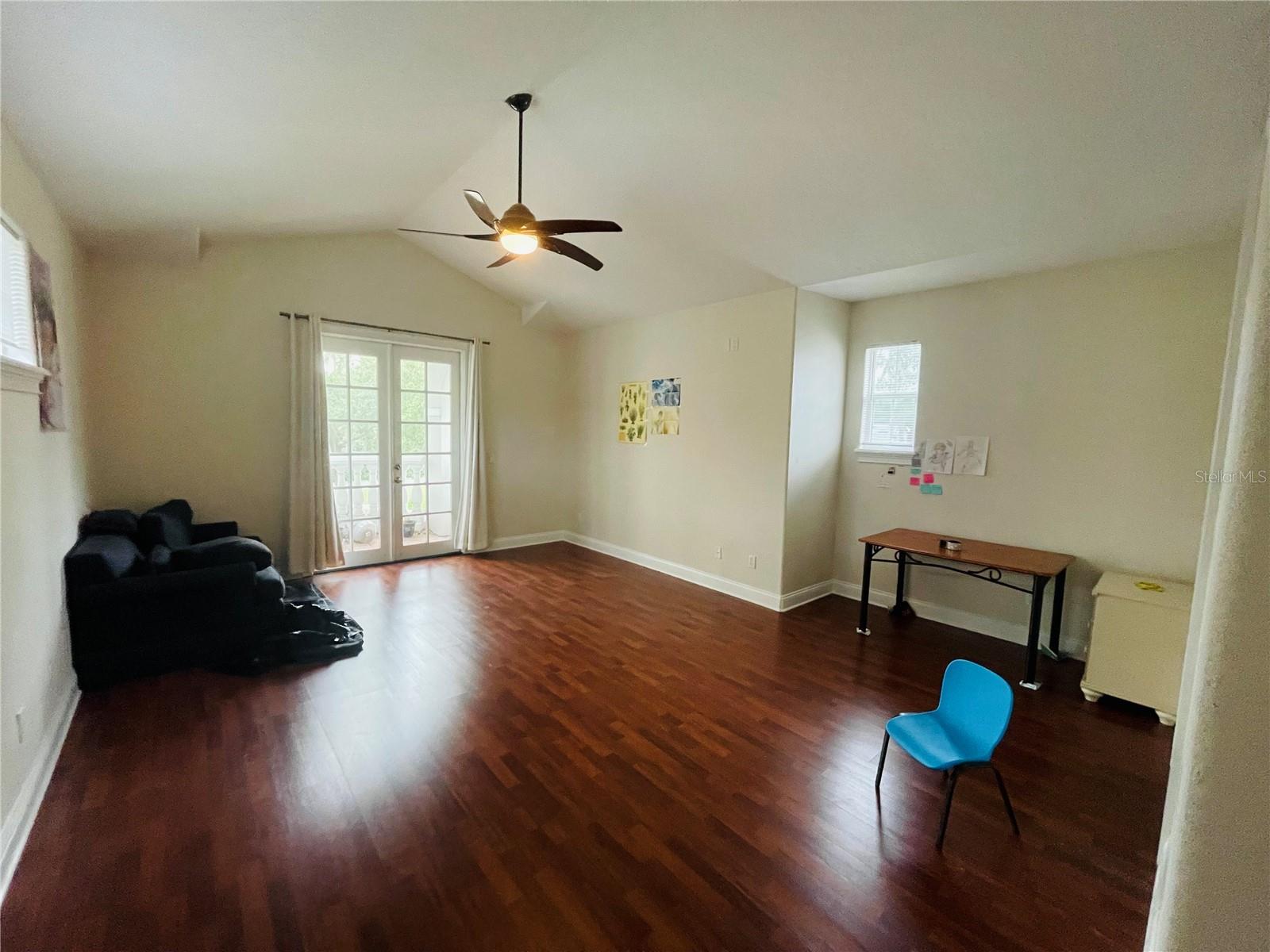 STONEHURST - Residential Lease